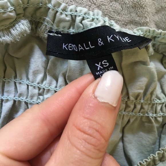 Kendall & Kylie Pistachio Green Ruched Crop Top Size XS - Picture 4 of 5